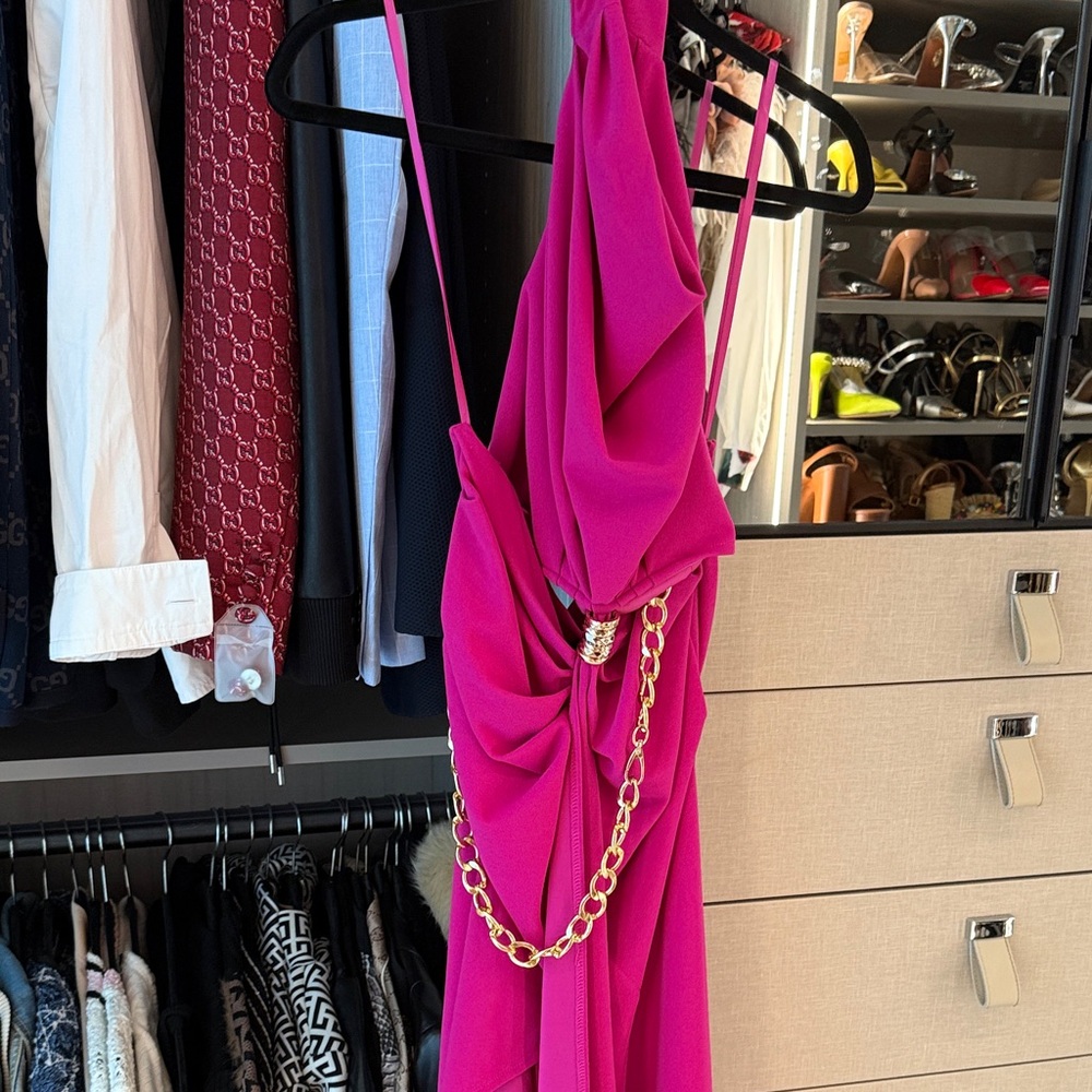 Vibrant Fuchsia Backless Dress with Gold Chain Accent